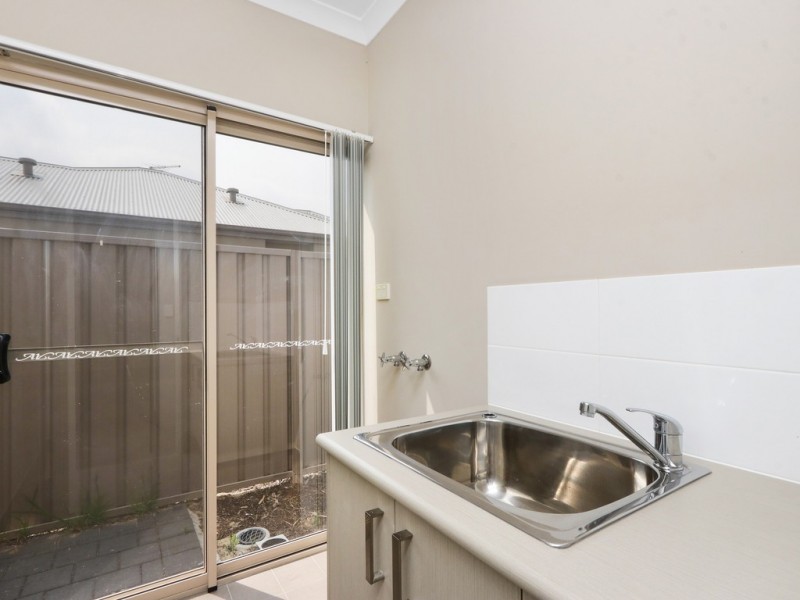 15a Mona Avenue, Beckenham WA 6107