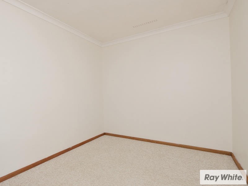 29 Longhurst Way, Queens Park WA 6107