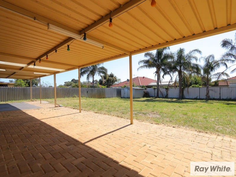 29 Longhurst Way, Queens Park WA 6107