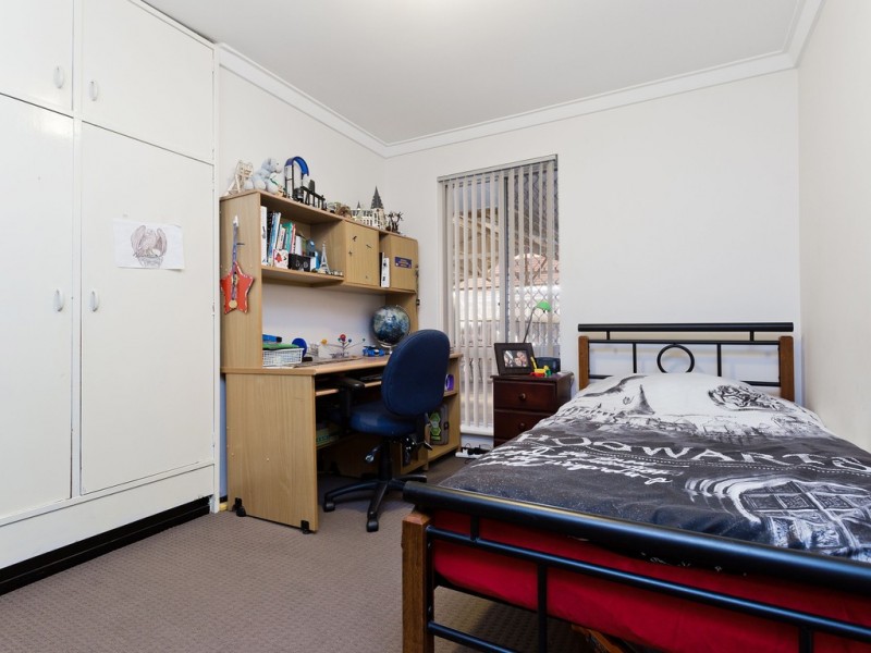 19 Walton Street, Queens Park WA 6107