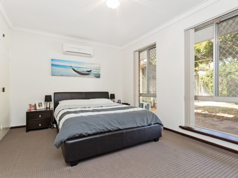 19 Walton Street, Queens Park WA 6107