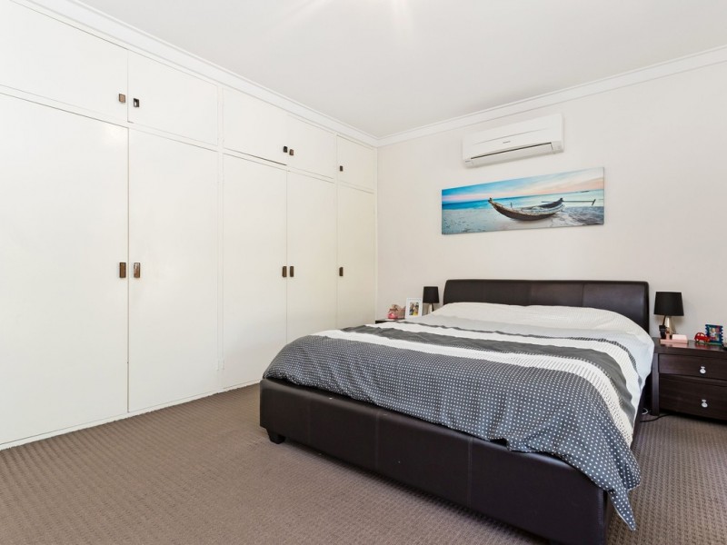 19 Walton Street, Queens Park WA 6107