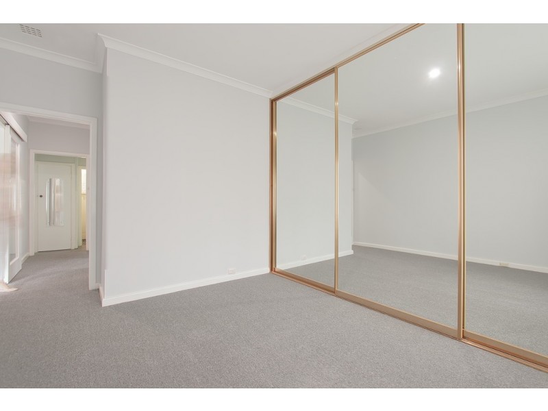 3 Bagoda Street, Queens Park WA 6107