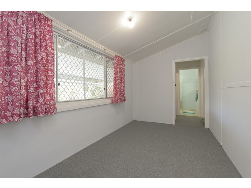 3 Bagoda Street, Queens Park WA 6107