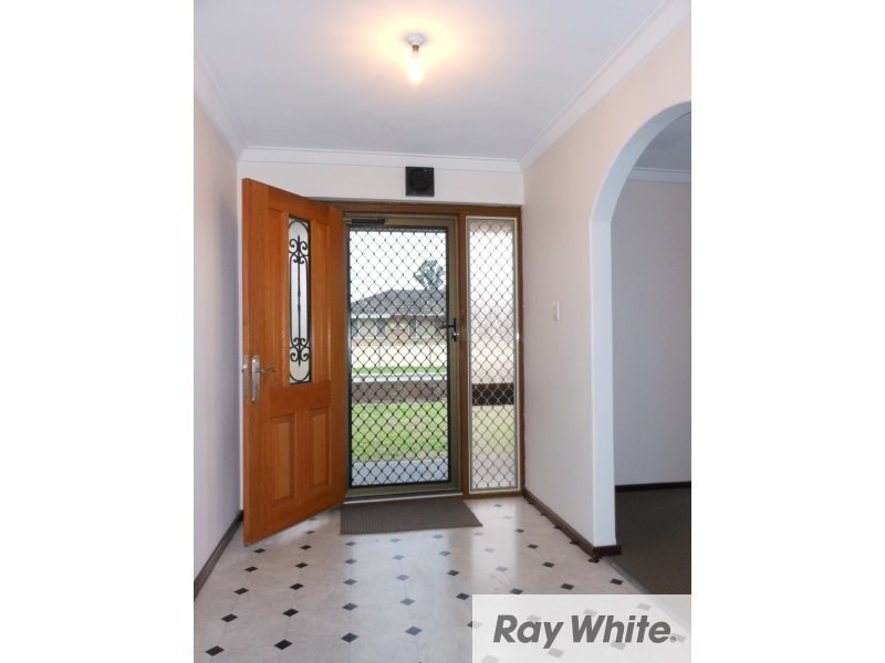 19 Walton Street, Queens Park WA 6107