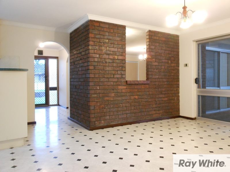 19 Walton Street, Queens Park WA 6107