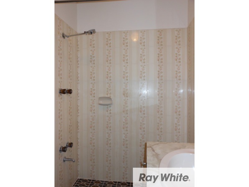 19 Walton Street, Queens Park WA 6107