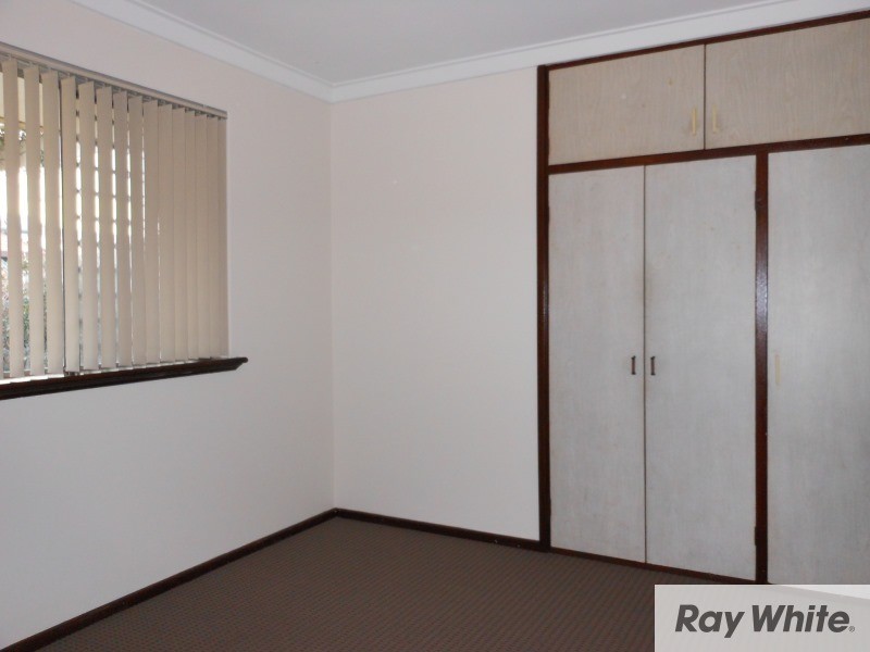 19 Walton Street, Queens Park WA 6107