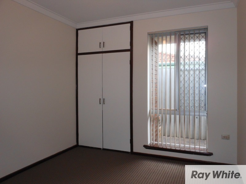 19 Walton Street, Queens Park WA 6107