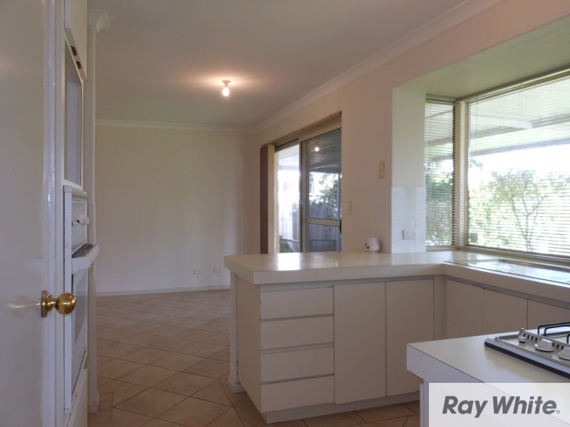 252 Wharf Street, Queens Park WA 6107