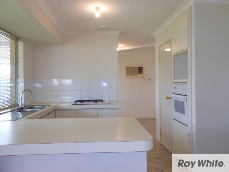 252 Wharf Street, Queens Park WA 6107