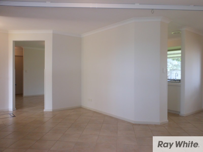 252 Wharf Street, Queens Park WA 6107