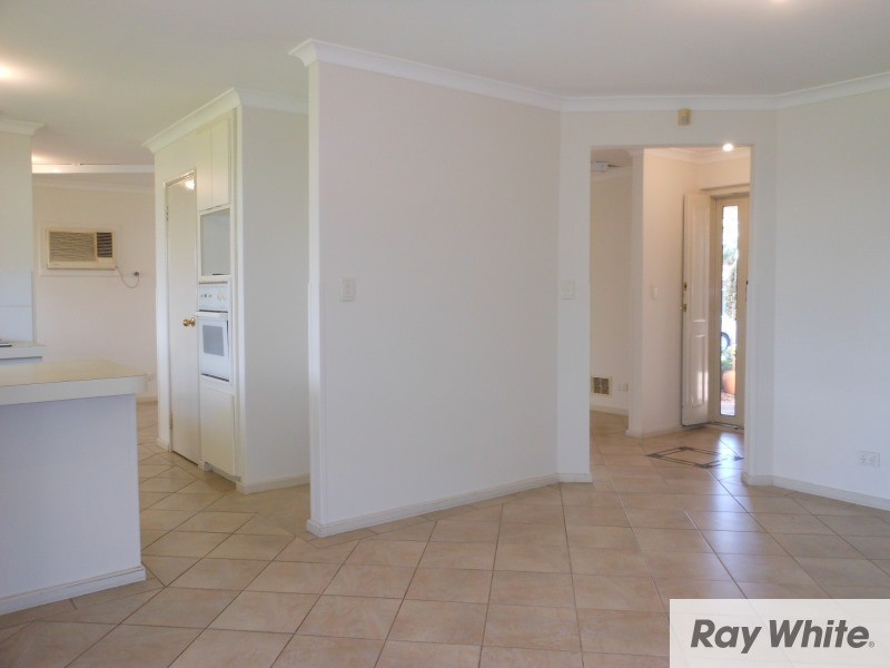 252 Wharf Street, Queens Park WA 6107