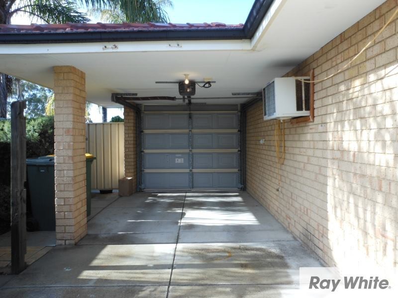 252 Wharf Street, Queens Park WA 6107