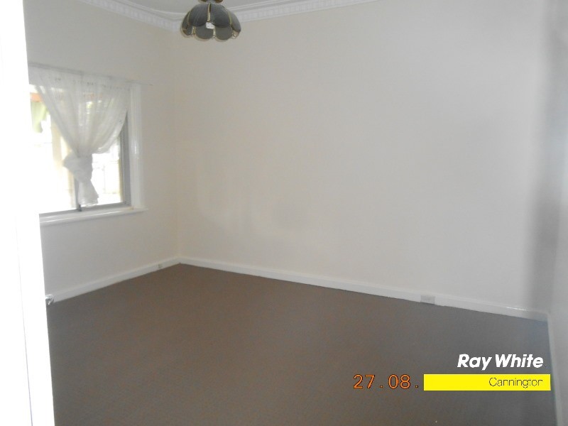 99 Mallard Way, Cannington WA 6107