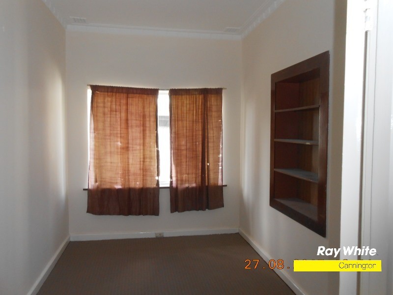 99 Mallard Way, Cannington WA 6107