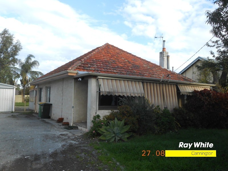 99 Mallard Way, Cannington WA 6107