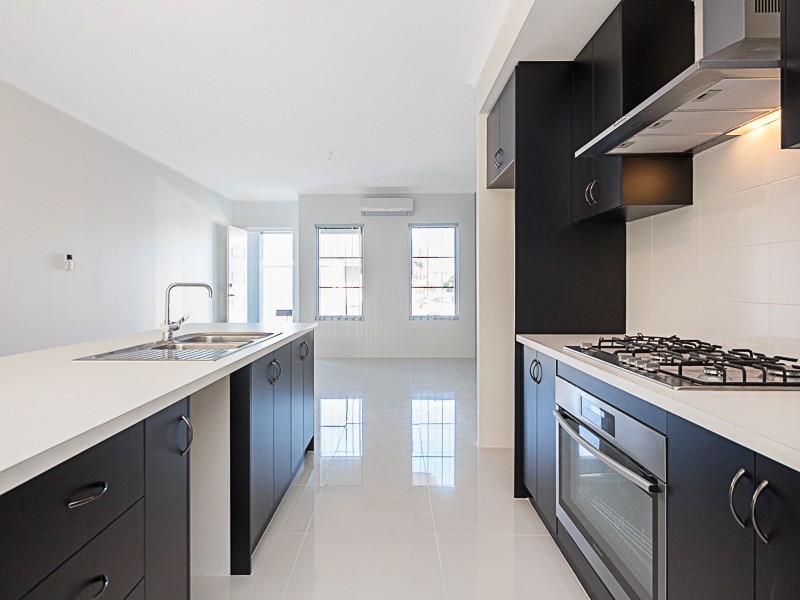 30 Cedar Way, Maddington WA 6109