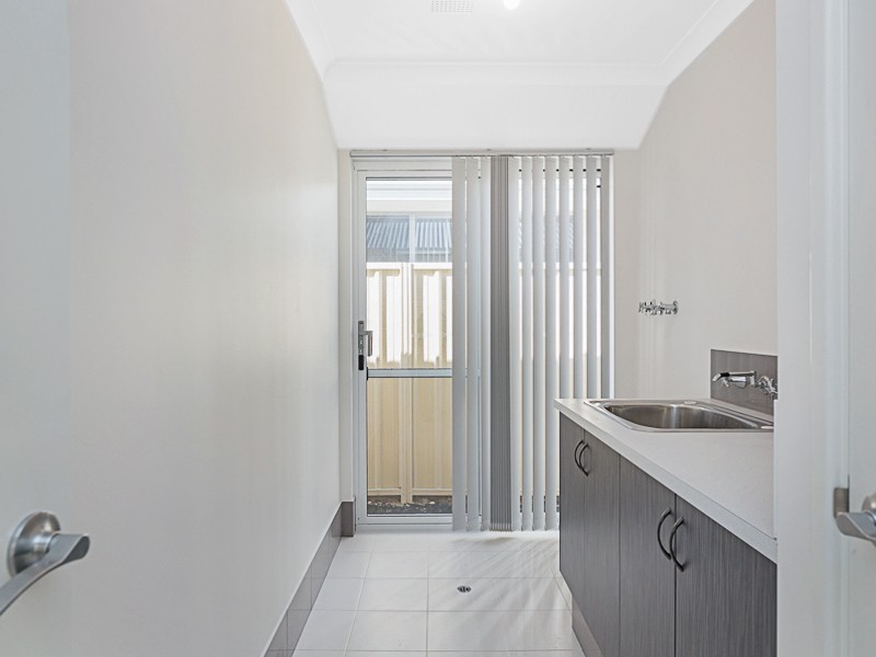 30 Cedar Way, Maddington WA 6109