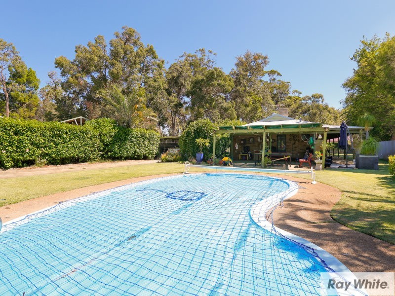 32 Dawson Avenue, Forrestfield WA 6058