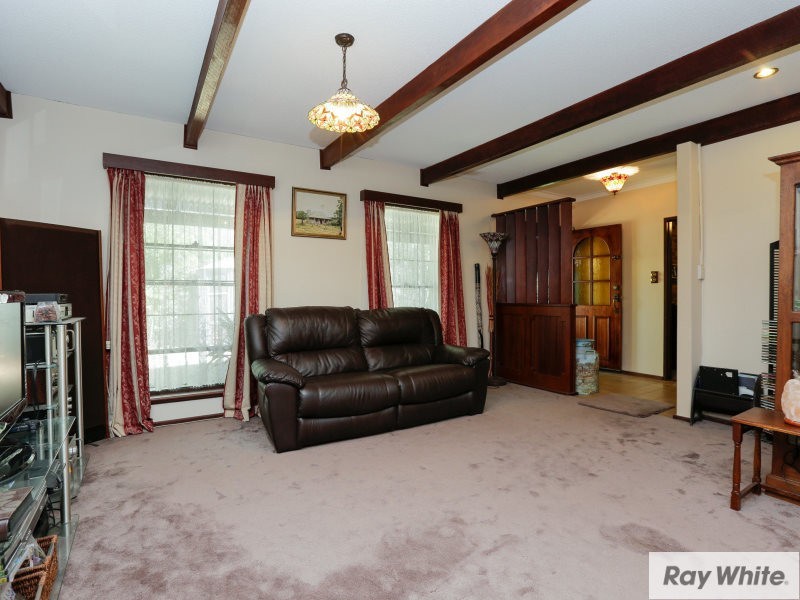 32 Dawson Avenue, Forrestfield WA 6058