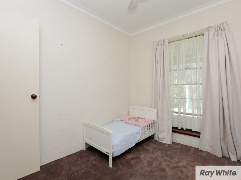 32 Dawson Avenue, Forrestfield WA 6058