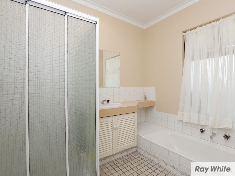 32 Dawson Avenue, Forrestfield WA 6058