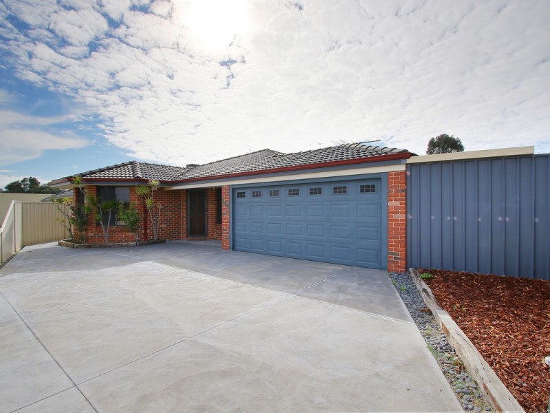 111 Fruit Tree Crescent, Forrestfield WA 6058