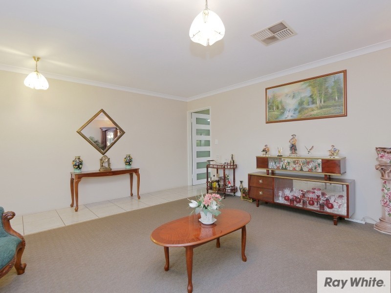 22 Lenihan Corner, Wattle Grove WA 6107