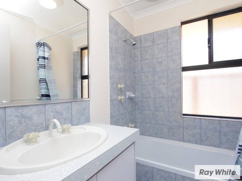 84 Thomas Street, Queens Park WA 6107