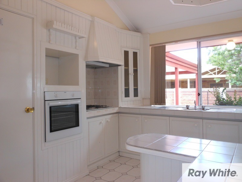 25 Ulandi Court, Beckenham WA 6107