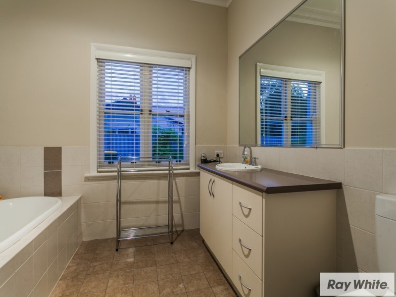 46 Woodloes Street, Cannington WA 6107