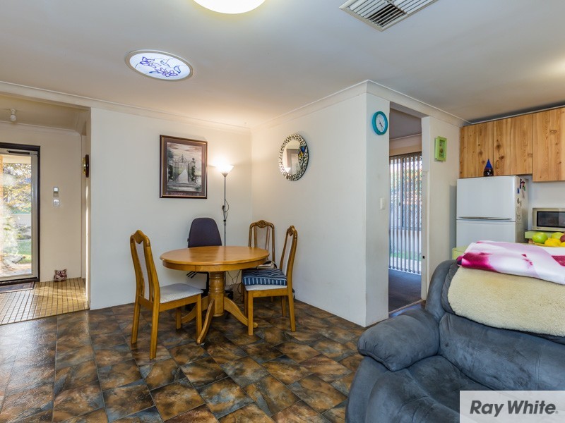 6 Banksia Road, Camillo WA 6111