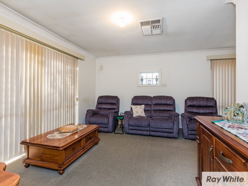 6 Banksia Road, Camillo WA 6111