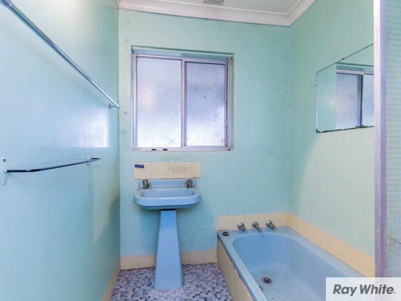 48 Derry Avenue, Mount Nasura WA 6112