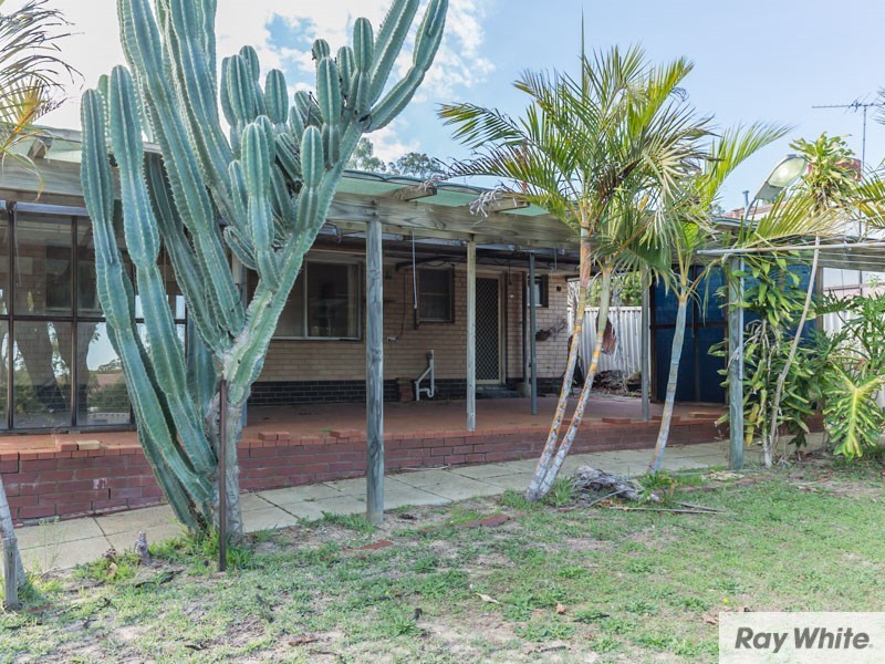 48 Derry Avenue, Mount Nasura WA 6112