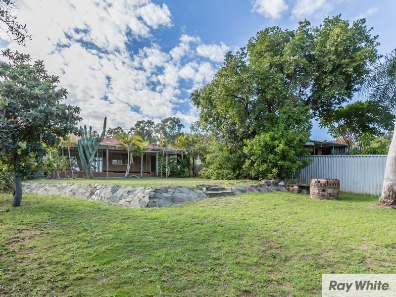 48 Derry Avenue, Mount Nasura WA 6112