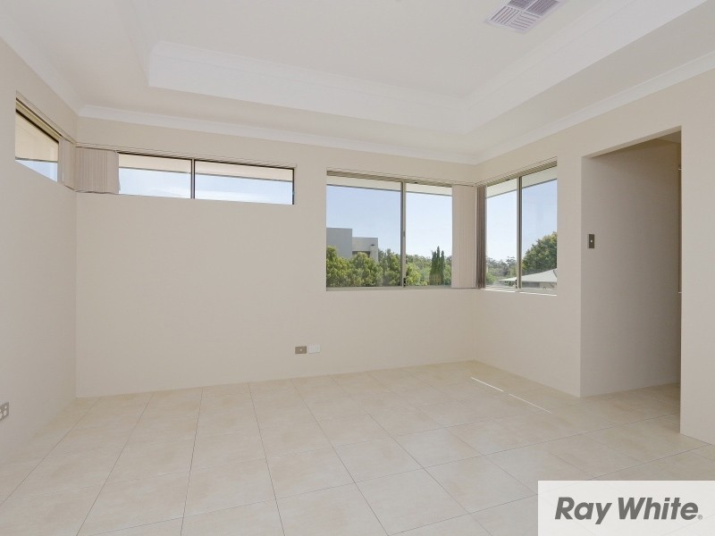 2/3 Civic Gardens, Cannington WA 6107