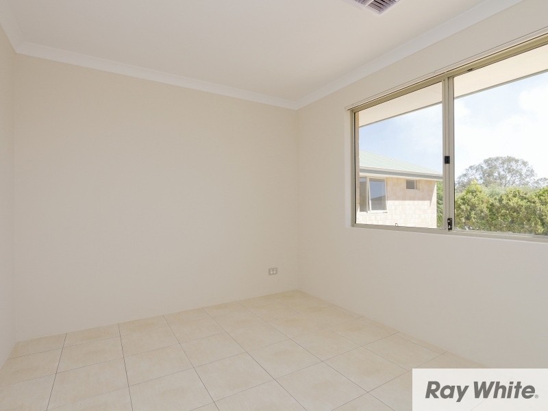 2/3 Civic Gardens, Cannington WA 6107