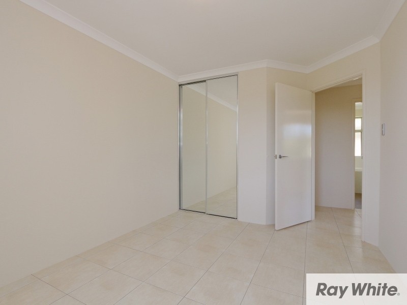 2/3 Civic Gardens, Cannington WA 6107