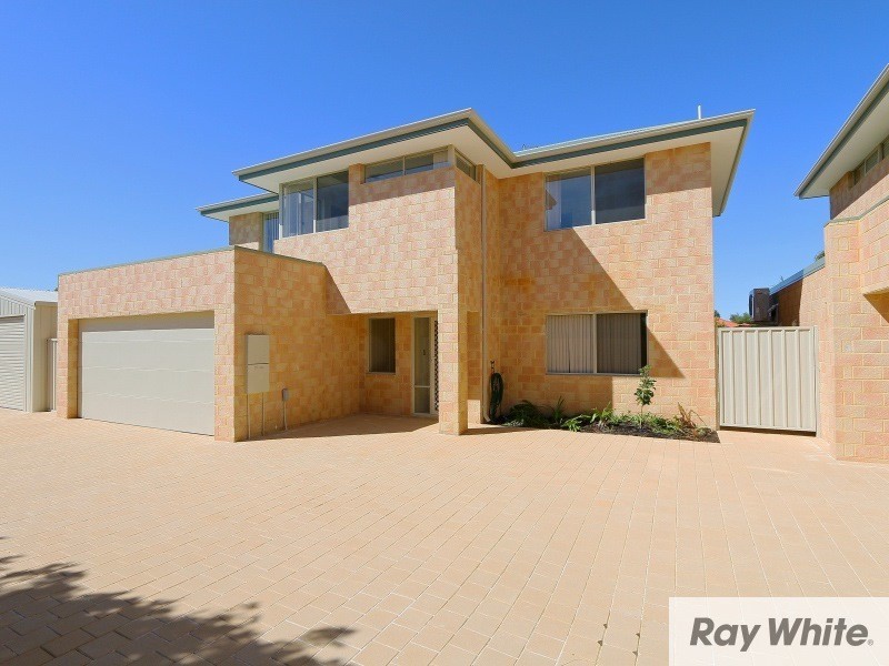 2/3 Civic Gardens, Cannington WA 6107