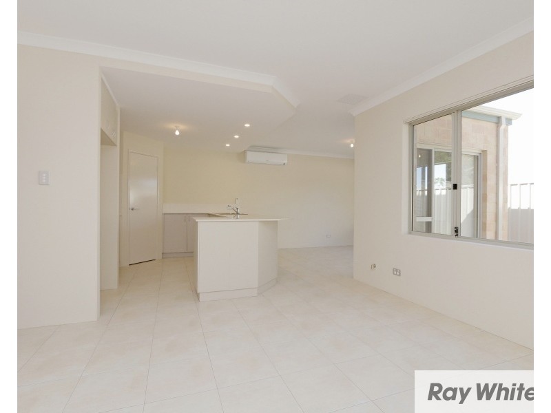 3B Civic Gardens, Cannington WA 6107