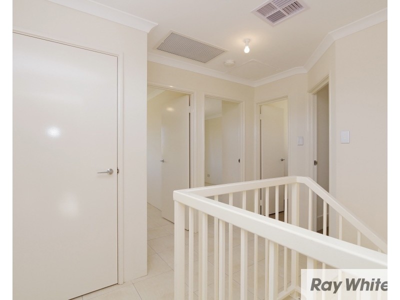 3B Civic Gardens, Cannington WA 6107