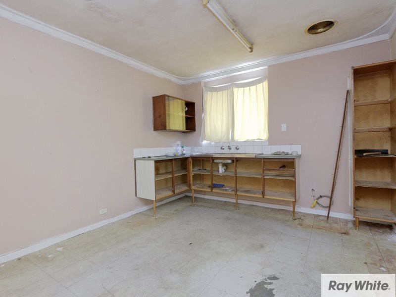 26 Hartfield Street, Queens Park WA 6107