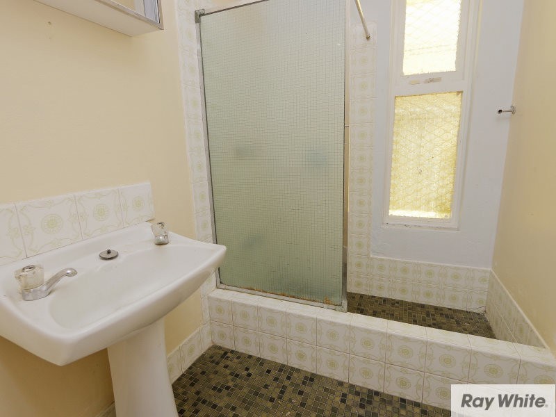 26 Hartfield Street, Queens Park WA 6107