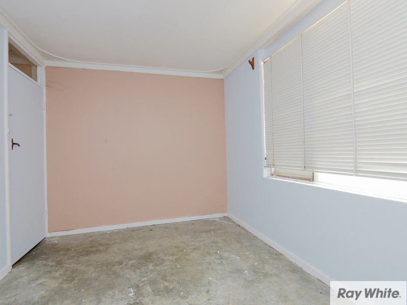 26 Hartfield Street, Queens Park WA 6107