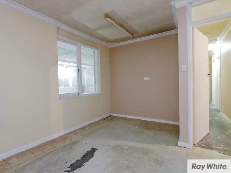 26 Hartfield Street, Queens Park WA 6107