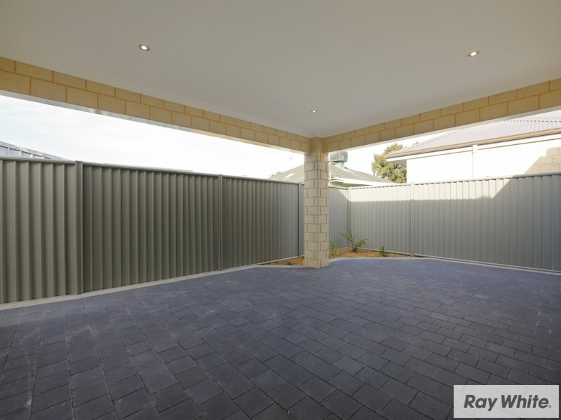 2/221 William Street, Beckenham WA 6107