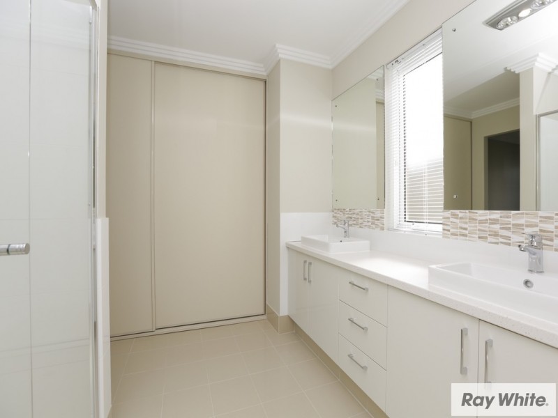 2/221 William Street, Beckenham WA 6107