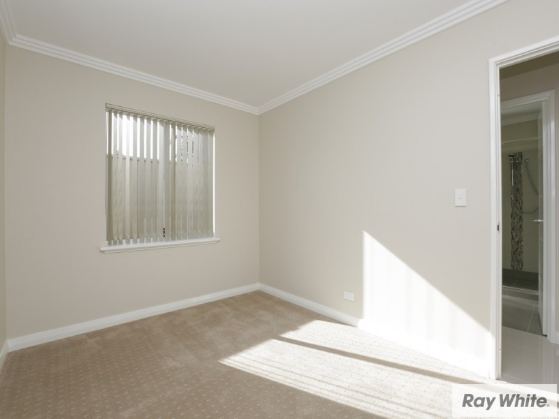 2/221 William Street, Beckenham WA 6107